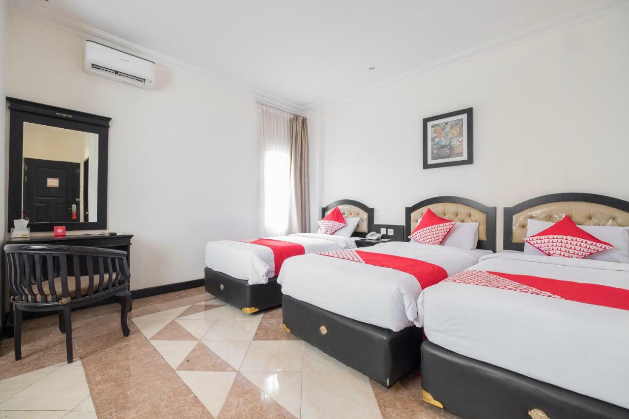 Hotel Sutomo Makassar Exterior foto